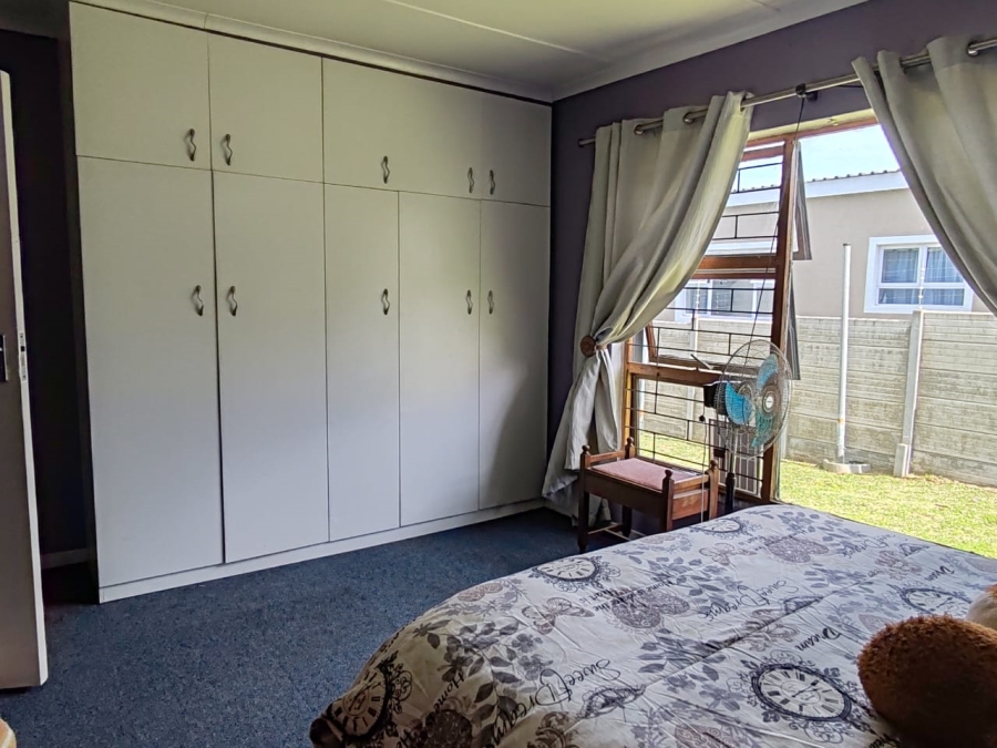 4 Bedroom Property for Sale in Palmiet Western Cape